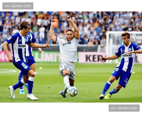 塞维利亚主场迎战阿拉维斯,落魄豪门与升降机保级拉锯战 塞维利亚主场迎战阿拉维斯,落魄豪门与升降机保级拉锯战