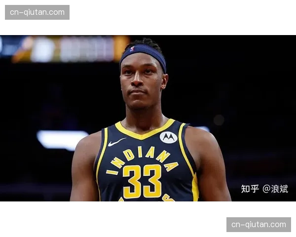 上赛季最佳防守球员奖项揭晓:阿丽莎-托马斯生涯第三次当选 上赛季最佳防守球员奖项揭晓:阿丽莎-托马斯生涯第三次当选