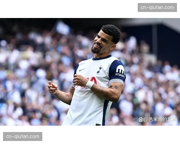 伤病治疗室里的索兰克，热刺前锋渴望复出救主